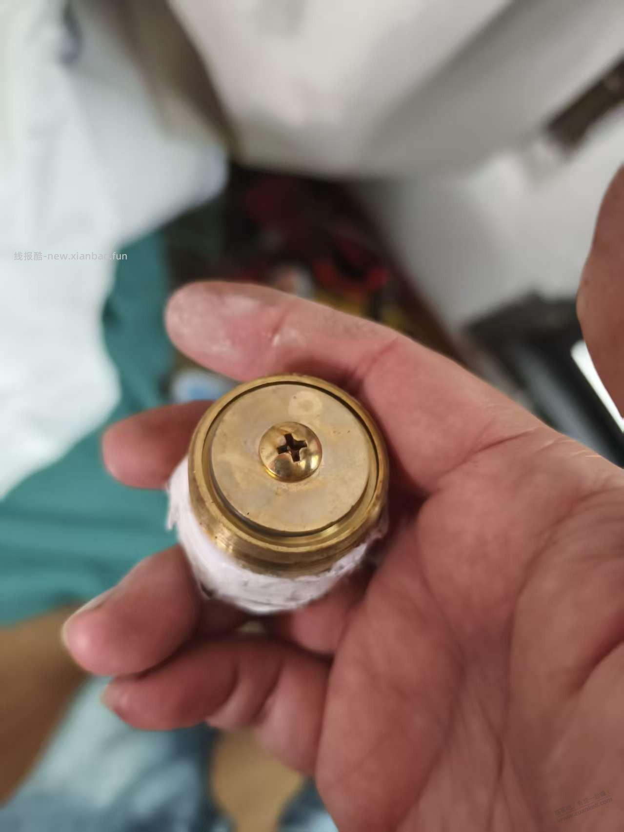吧电工进来看下，增压泵一直响 - 线报酷