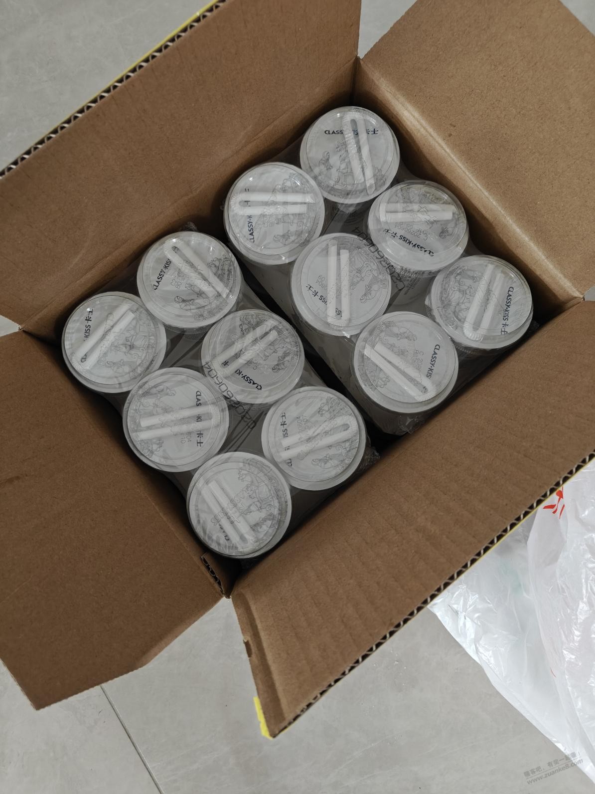 没想到今年狗东送低温酸奶连泡沫箱都省了，直接纸箱子送来的 - 线报酷