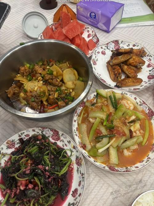 50块钱成本的晚饭，2大一小。。。赚不到钱就煮饭。。 - 线报酷