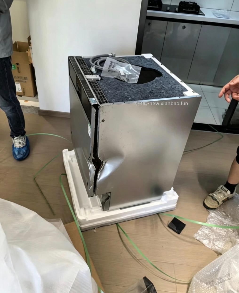 又翻车了，这回上万的洗碗机破损了裂开了 - 线报酷